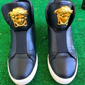 Size 10.5 EU 44 Versace Boots (Medusa Head)